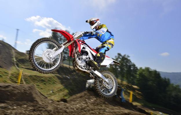 Test Honda CRF250R 2014: The Red Cross goes up a notch!