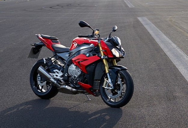 Motorcycle News 2014: BMW S1000R, the Bavarian roadster!