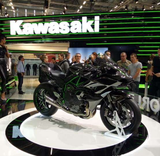 Kawasaki Ninja H2-H2R Test with Full Review