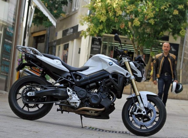 BMW F800R 2015 Test and Reviews