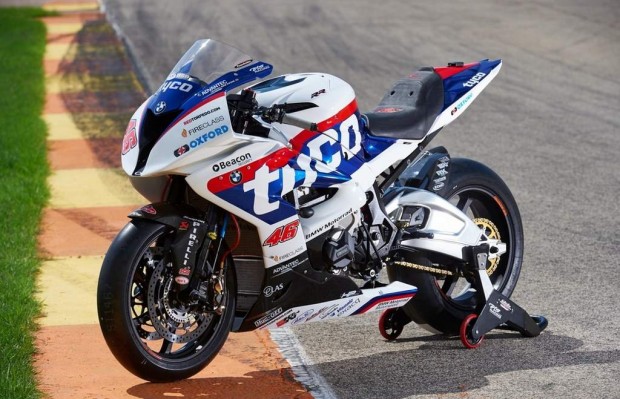 BMW S1000RR BSB Test & Review 2015