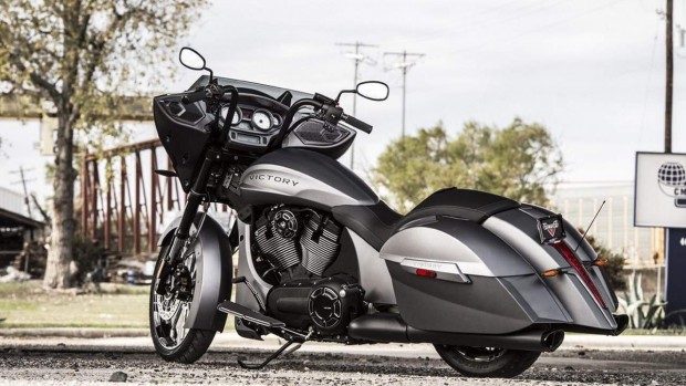 Victory Magnum X-1 Stealth Edition of Cruise Bike 2016